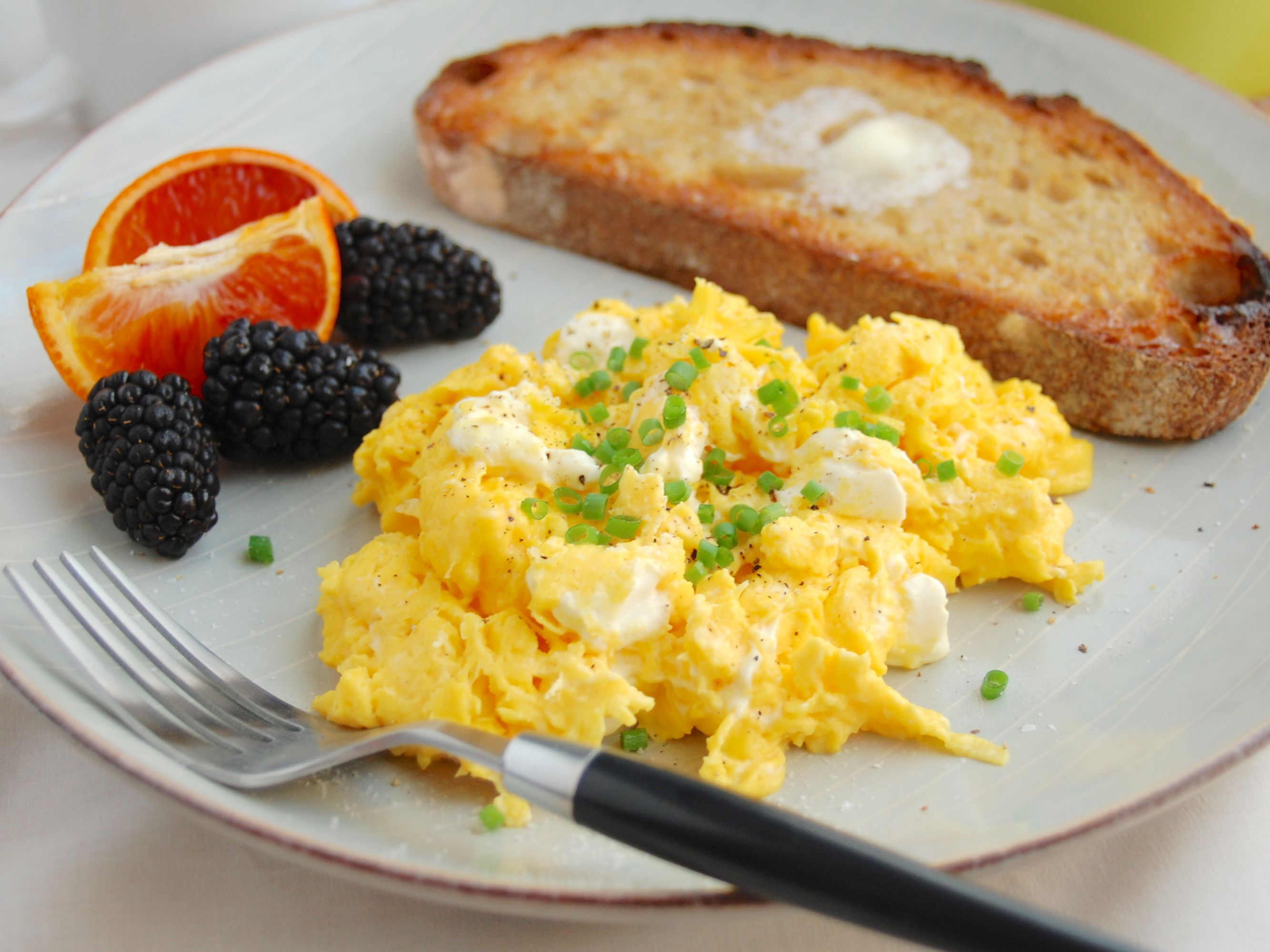 Scrambled Eggs With Cream Cheese